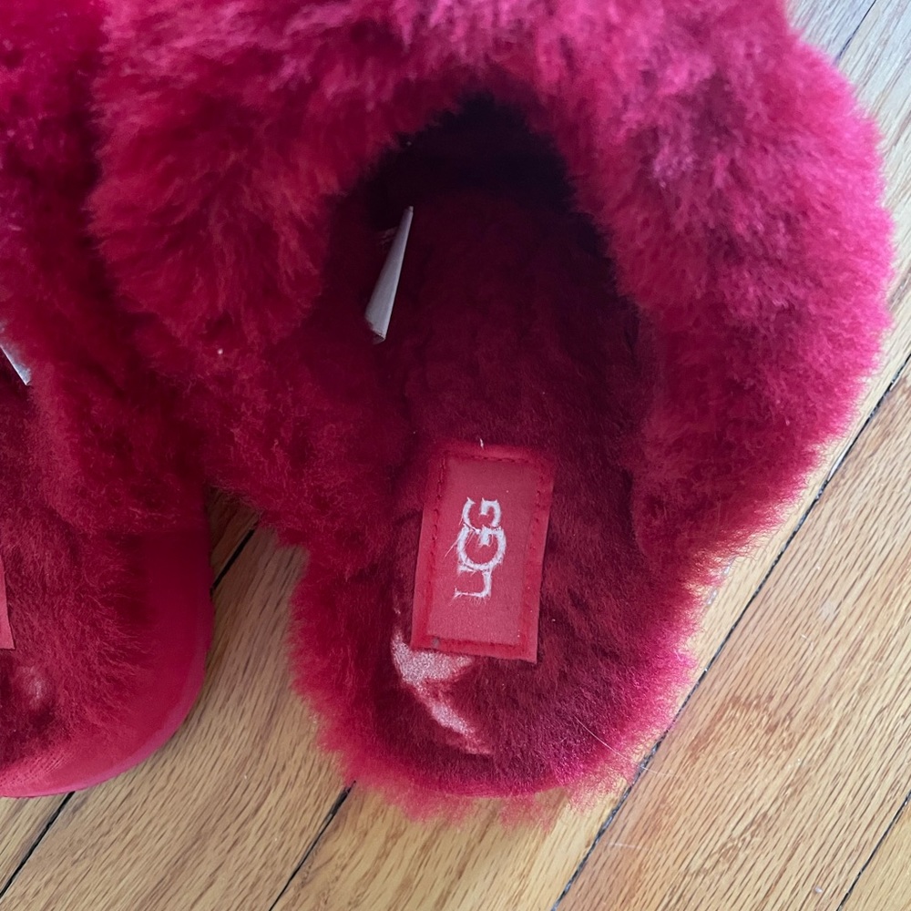 Red UGG Disquette slippers in size 9! Bought last year. - Picture 2 of 9